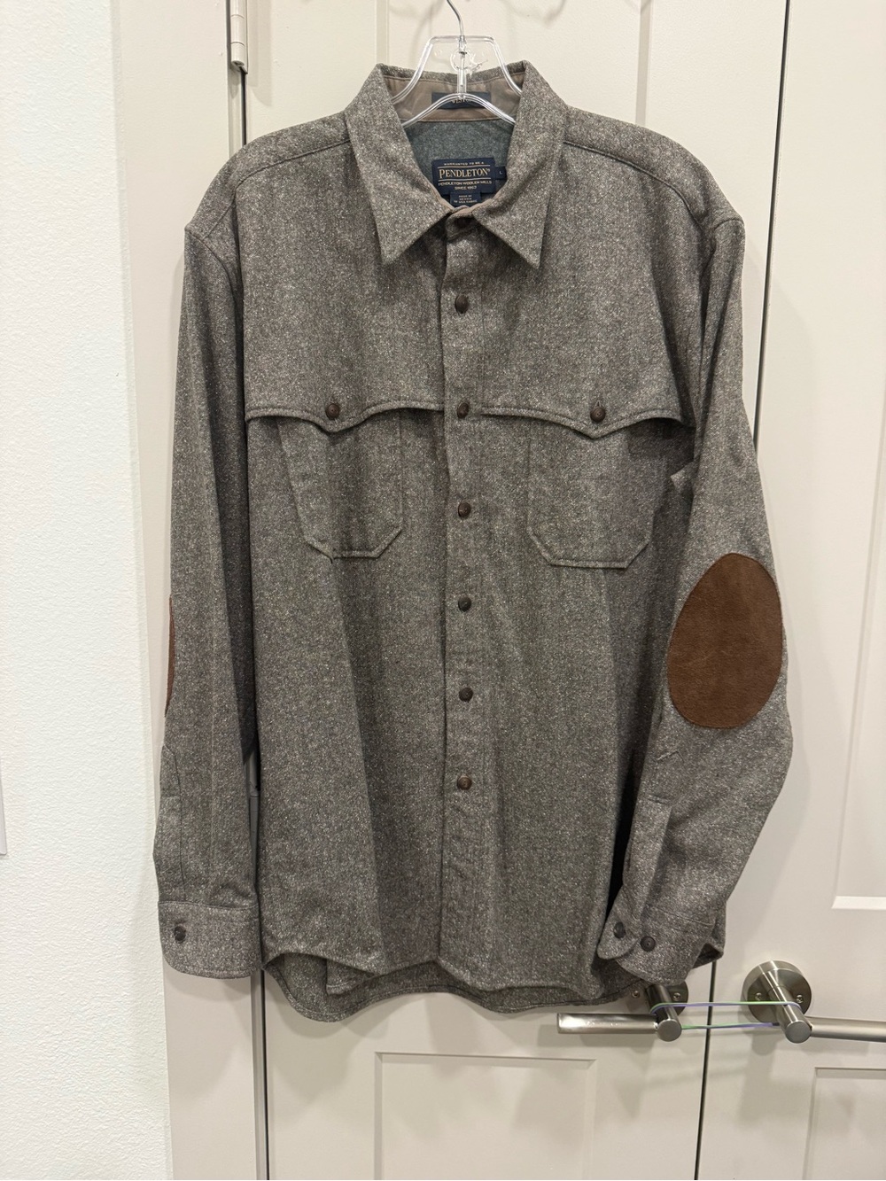 Pendleton Men's Heather Gray Wool Shirt Jacket with Brown Elbow Patches